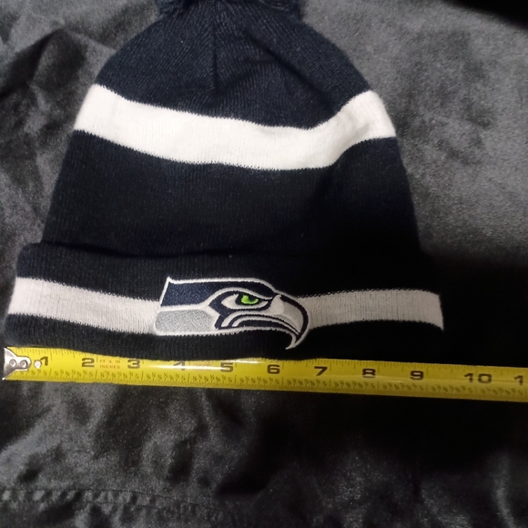 Seattle Seahawks Knit Beanie with Pom - Picture 2 of 10